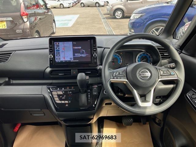 Nissan ROOX 2020-10 354687-2