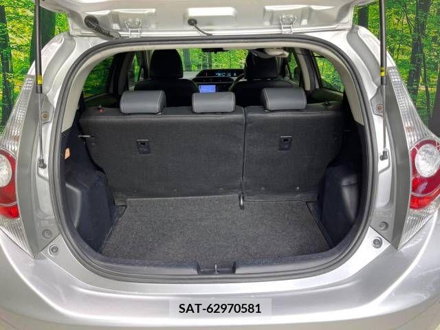 Toyota AQUA 2014-07 314187-10