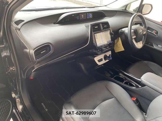 Toyota PRIUS 2018-07 283099-4