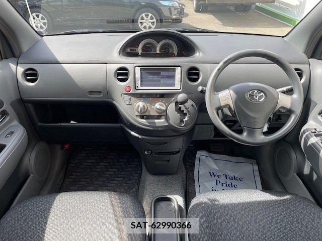 Toyota SIENTA 2014-03 242970-2