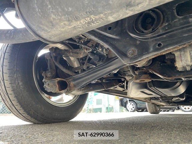 Toyota SIENTA 2014-03 242970-4