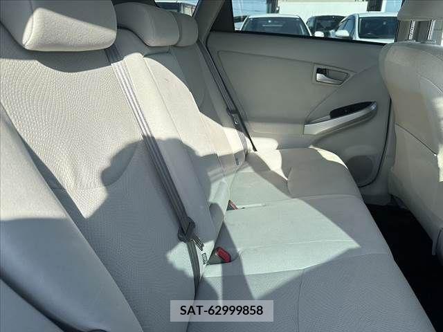 Toyota PRIUS 2014-10 281922-17