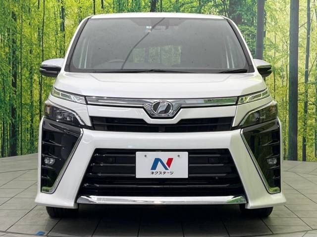 Toyota VOXY 2019-06 190135-15