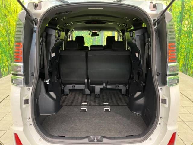 Toyota VOXY 2019-06 190135-11