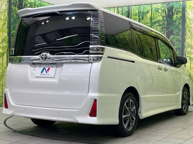 Toyota VOXY 2019-06 190135-18