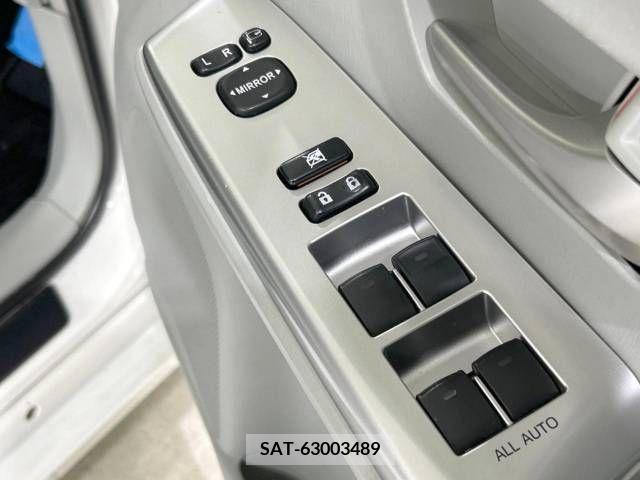Toyota PRIUS ALPHA 2012-03 377562-7