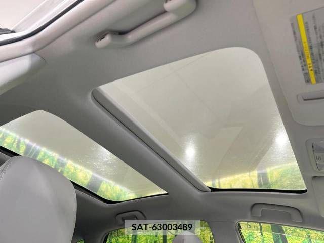 Toyota PRIUS ALPHA 2012-03 377562-2