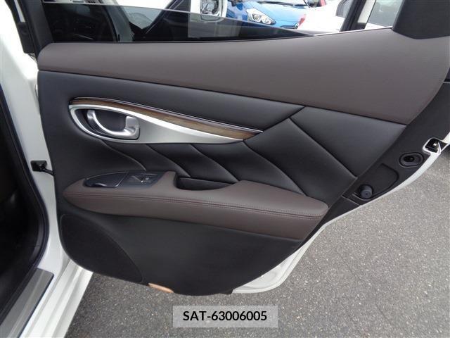 Nissan FUGA 2012-07 244244-24