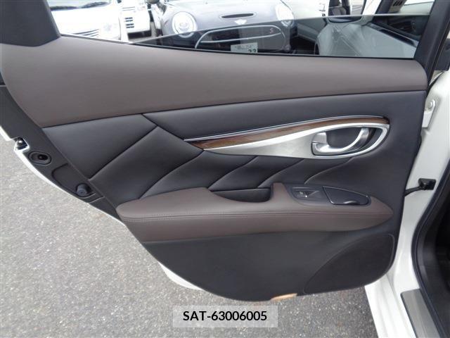 Nissan FUGA 2012-07 244244-23