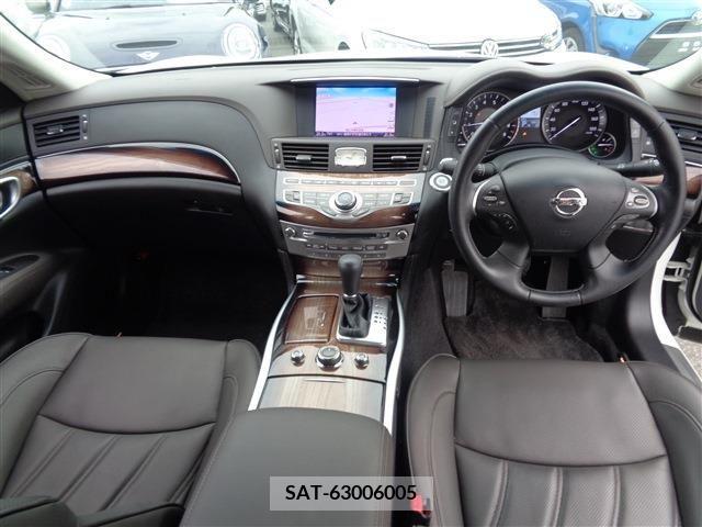 Nissan FUGA 2012-07 244244-26