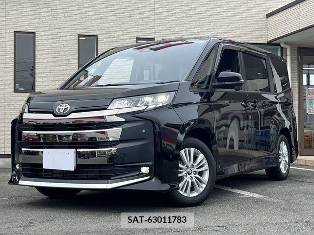 Toyota NOAH 2022-07 379789-0