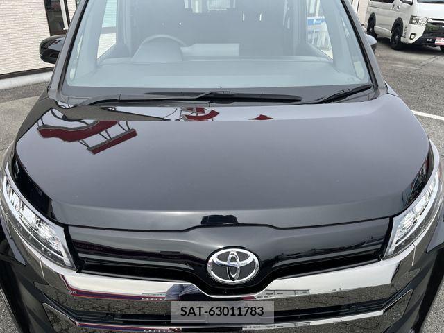 Toyota NOAH 2022-07 379789-8