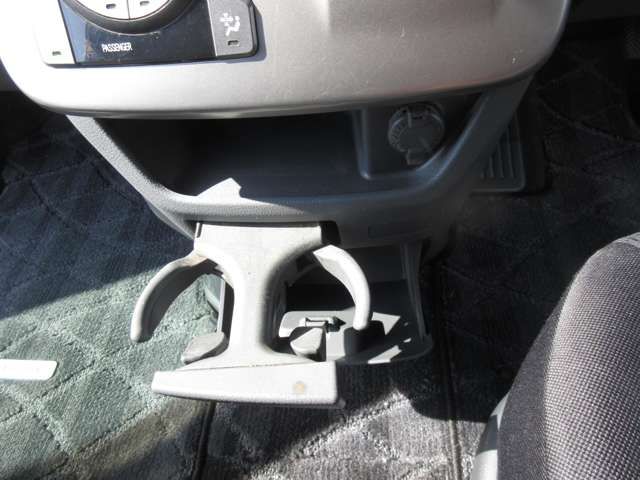 Toyota VOXY 2007-08 183173-19