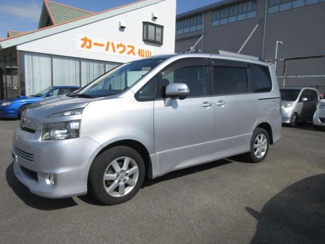 Toyota VOXY 2007-08 183173-7