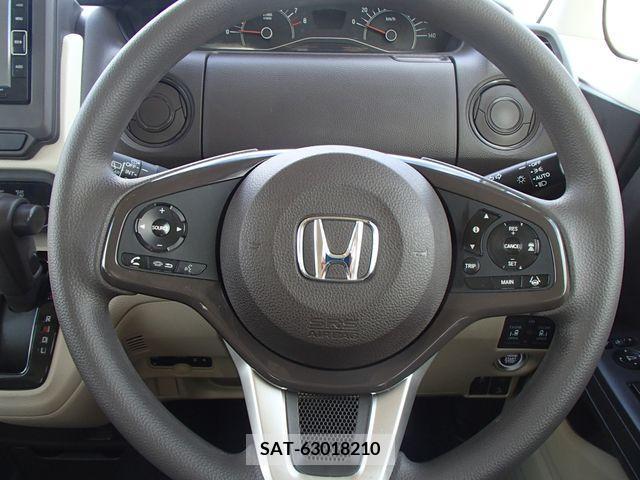 Honda N BOX 2019-06 214038-12
