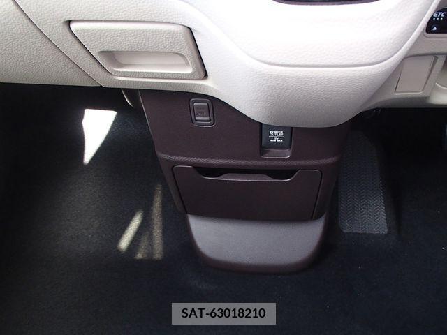 Honda N BOX 2019-06 214038-14