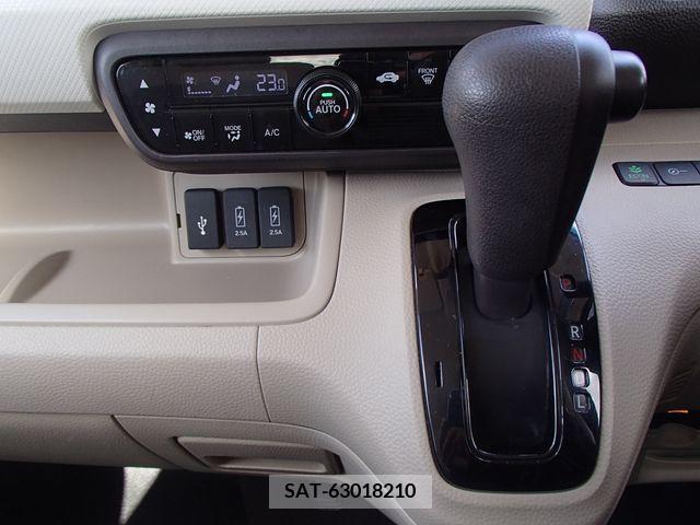 Honda N BOX 2019-06 214038-15