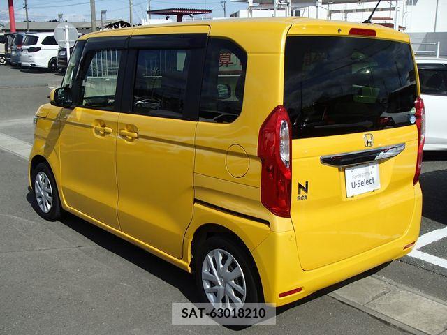 Honda N BOX 2019-06 214038-3