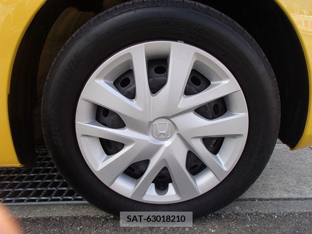 Honda N BOX 2019-06 214038-6