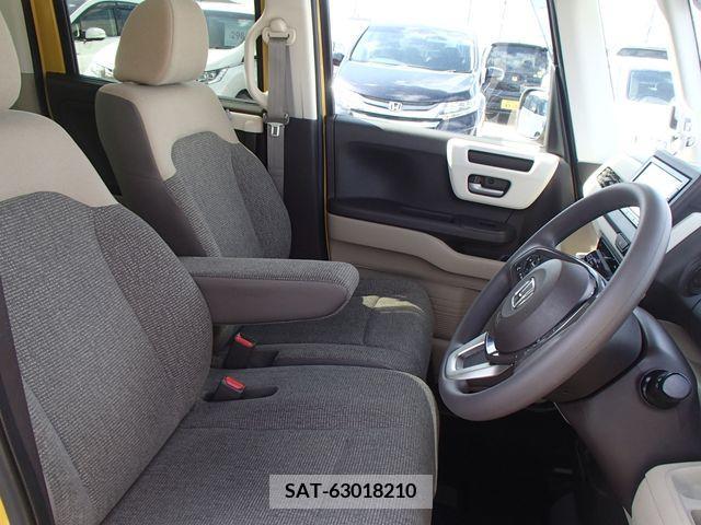 Honda N BOX 2019-06 214038-8