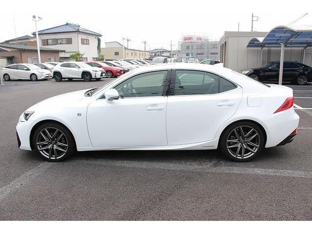 Lexus IS 2017-06 7120-9