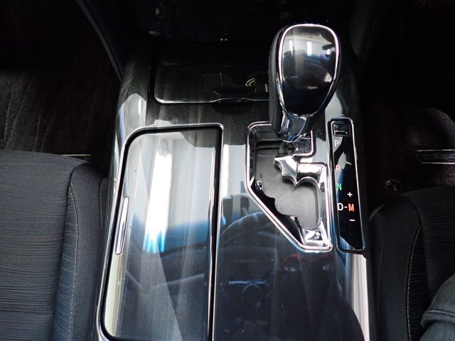 Toyota CROWN SEDAN 2013-02 186913-20