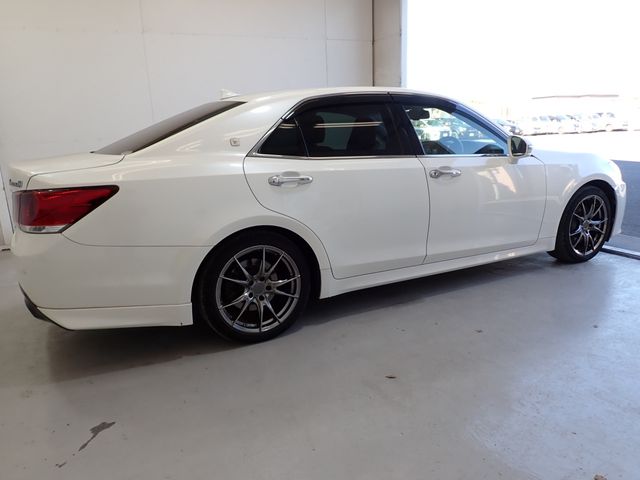Toyota CROWN SEDAN 2013-02 186913-4