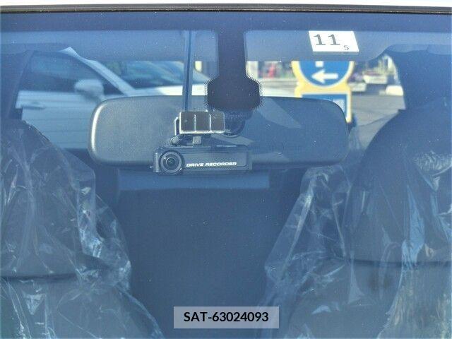 Nissan MARCH 2018-11 207571-11
