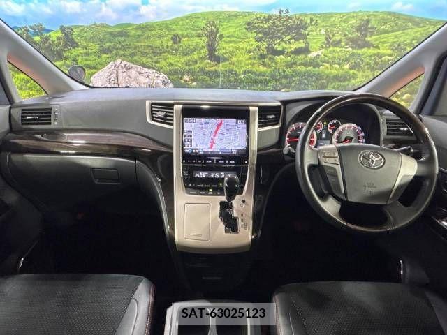 Toyota VELLFIRE 2013-12 376155-1