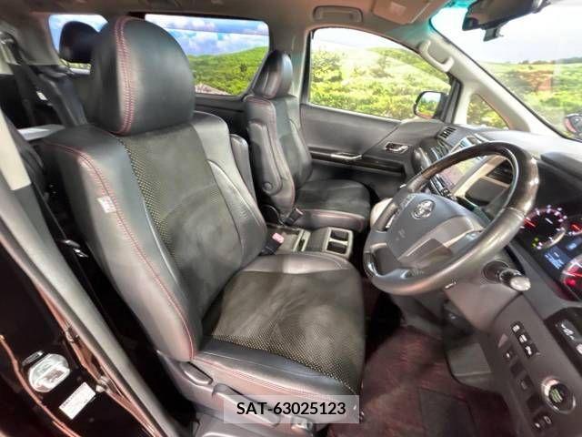 Toyota VELLFIRE 2013-12 376155-8