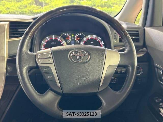 Toyota VELLFIRE 2013-12 376155-12