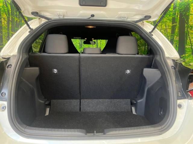 Toyota YARIS 2021-03 25800-10