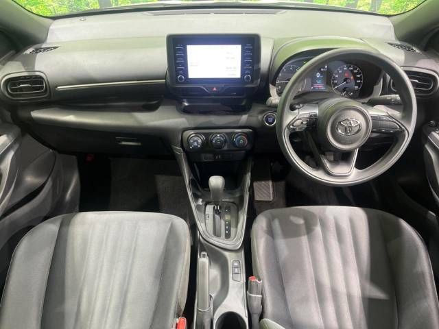 Toyota YARIS 2021-03 25800-1