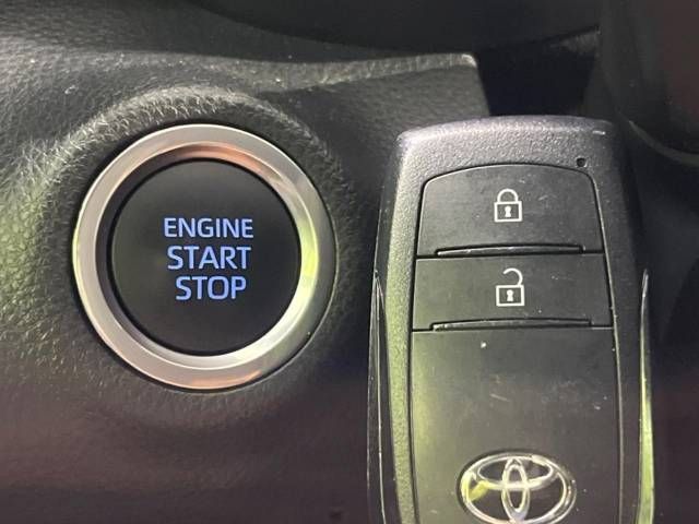 Toyota YARIS 2021-03 25800-7