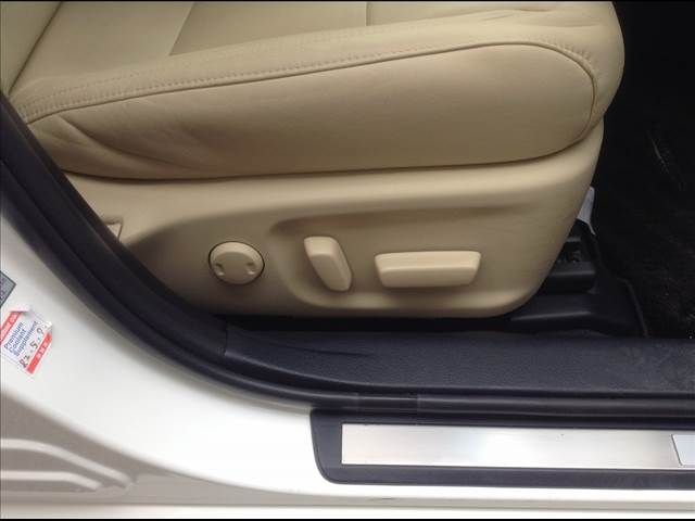 Toyota CROWN SEDAN 2015-05 9081-29