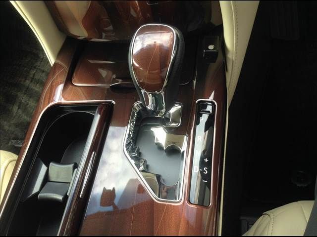 Toyota CROWN SEDAN 2015-05 9081-21