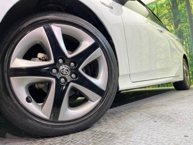 Toyota PRIUS 2019-06 194314-13