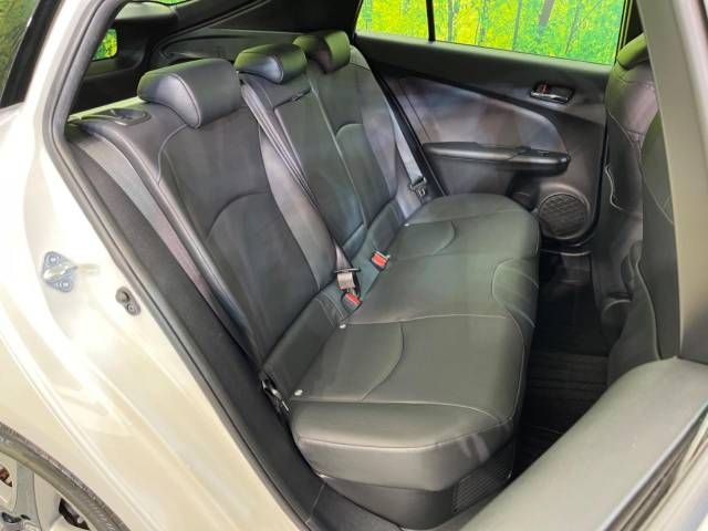 Toyota PRIUS 2019-06 194314-9