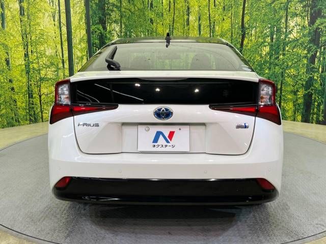 Toyota PRIUS 2019-06 194314-15