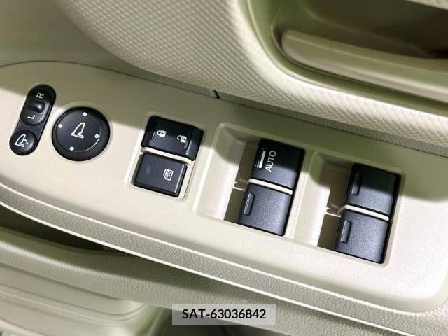 Honda N BOX 2019-10 379838-4