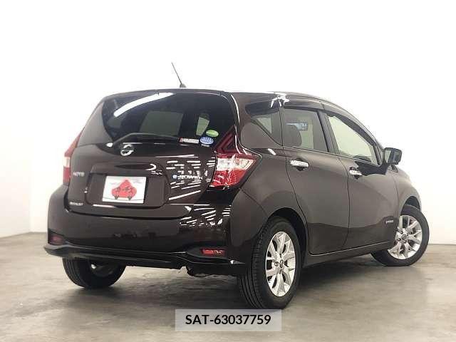 Nissan NOTE 2019-01 279952-2