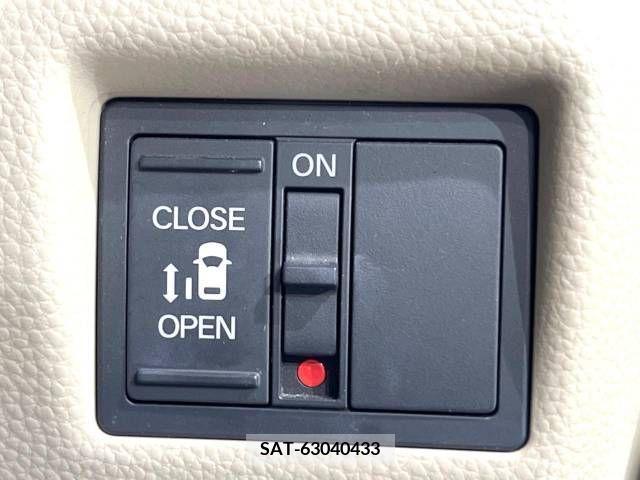 Honda N BOX 2018-01 278568-6