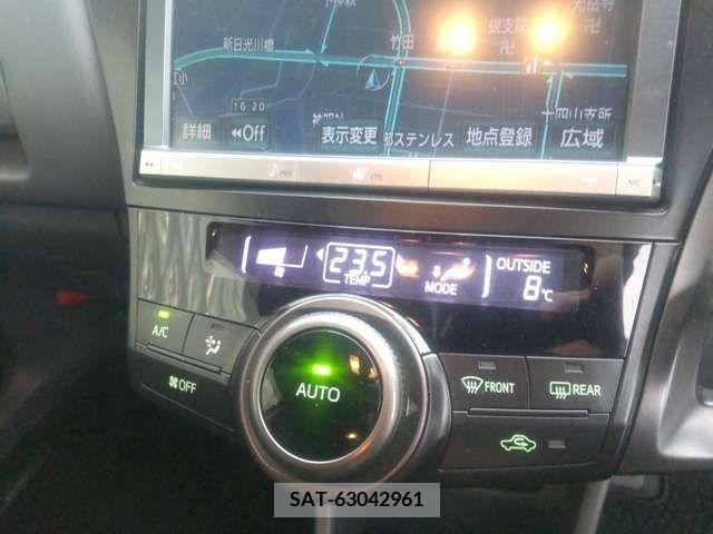 Toyota PRIUS ALPHA 2013-10 215276-15