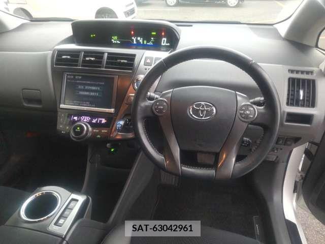 Toyota PRIUS ALPHA 2013-10 215276-16