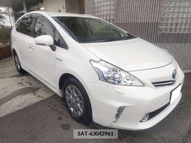 Toyota PRIUS ALPHA 2013-10 215276-1