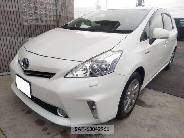 Toyota PRIUS ALPHA 2013-10 215276-0