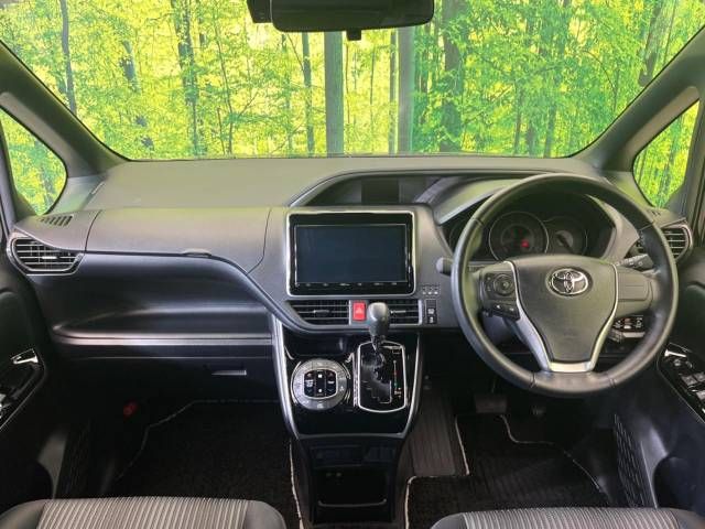 Toyota VOXY 2019-05 182037-1
