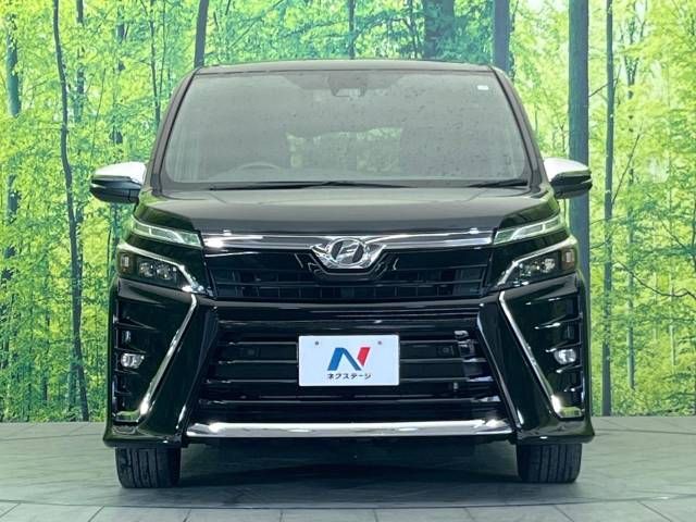 Toyota VOXY 2019-05 182037-15