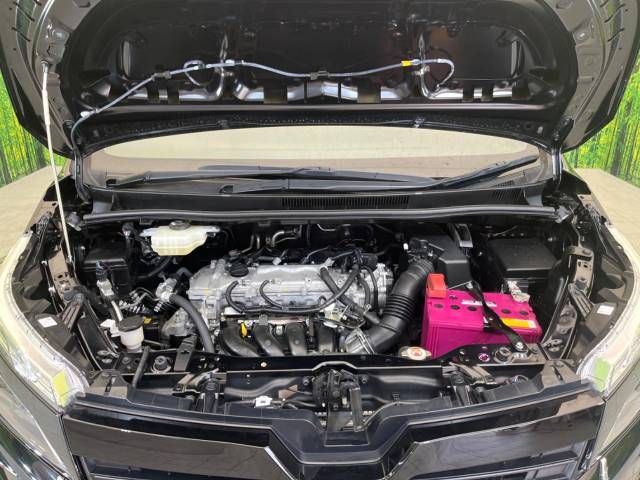 Toyota VOXY 2019-05 182037-19