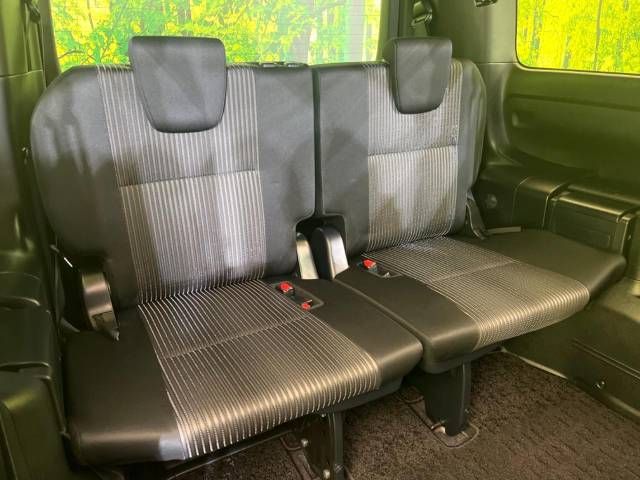Toyota VOXY 2019-05 182037-10